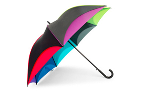 Regenschirme Regenbogen