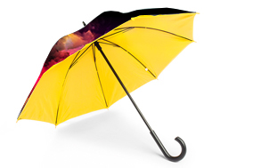 Regenschirme mit farbiger Innenseite